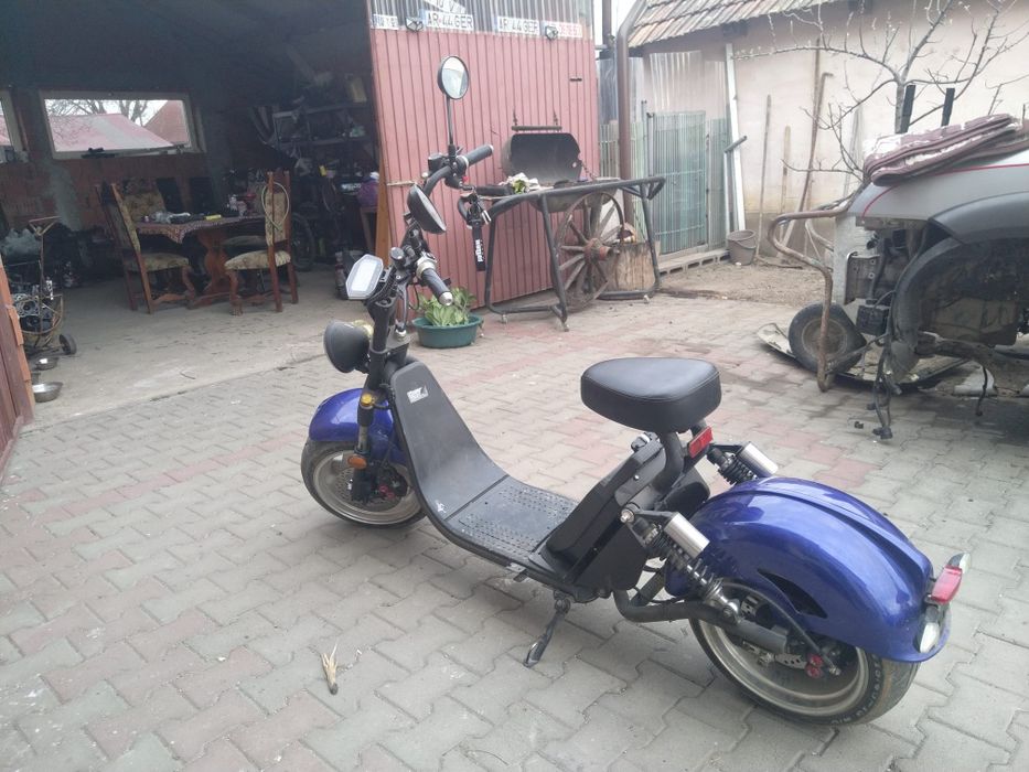 Vand scuter electric