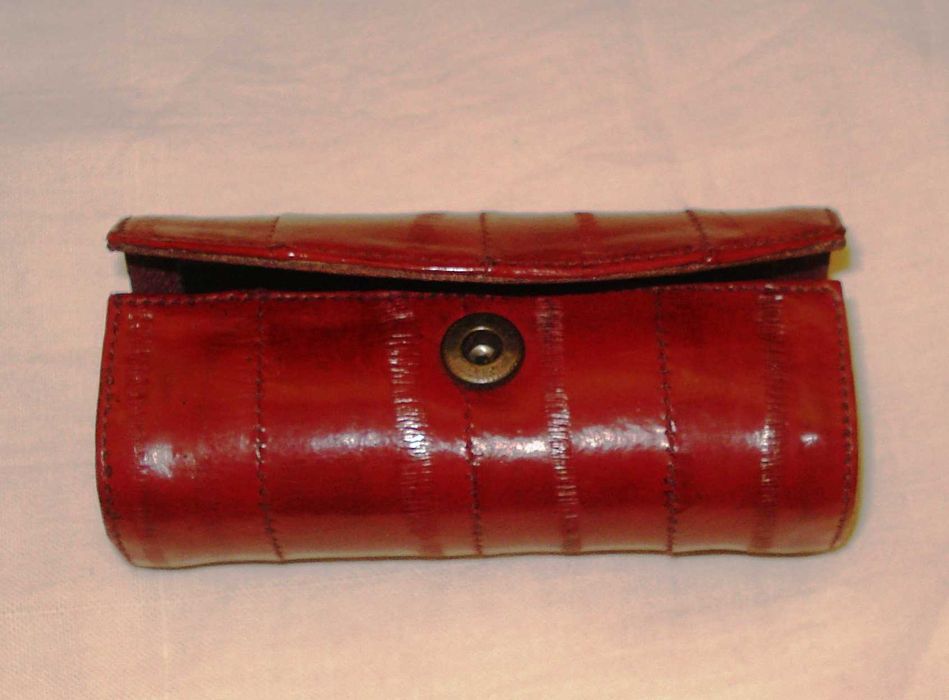 Кожаный футляр для помады