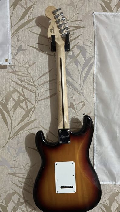 Продам электрогитару Squier Stratocaster by Fender