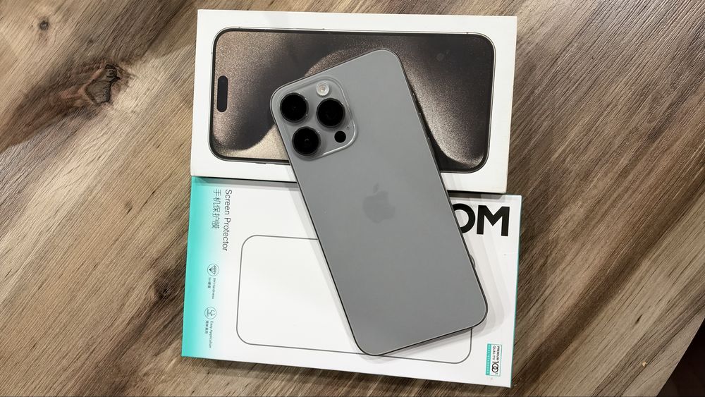 Продам Apple iPhone 15 Pro Max 512 GB