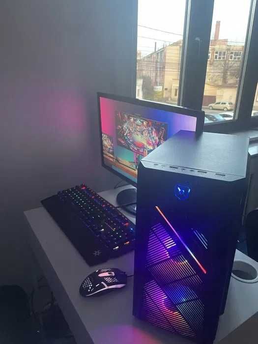Vand PC Gaming i5 / RX 580 Sapphire Nitro+ / 16GB RAM / RGB