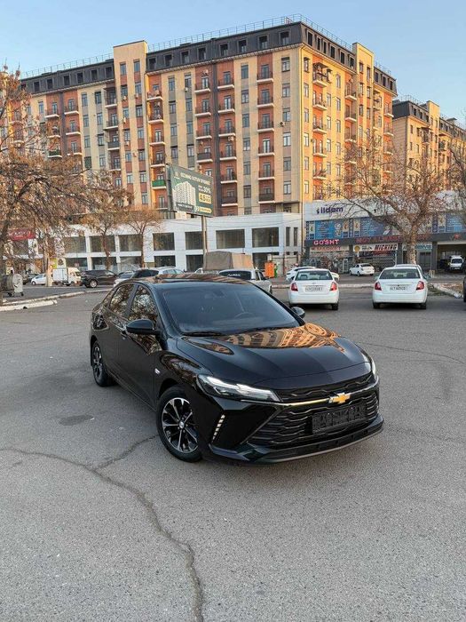 Срочно!!! продаётся машина CHevrolet Monza 1.3 turbo