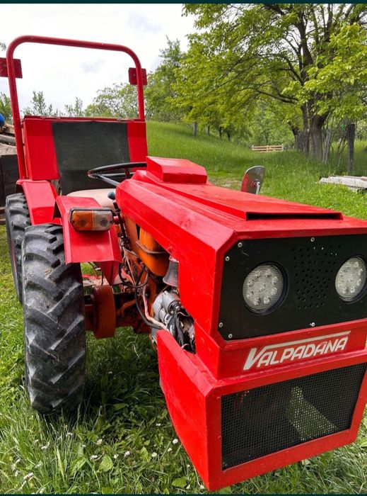 Tractor articulat 4x4