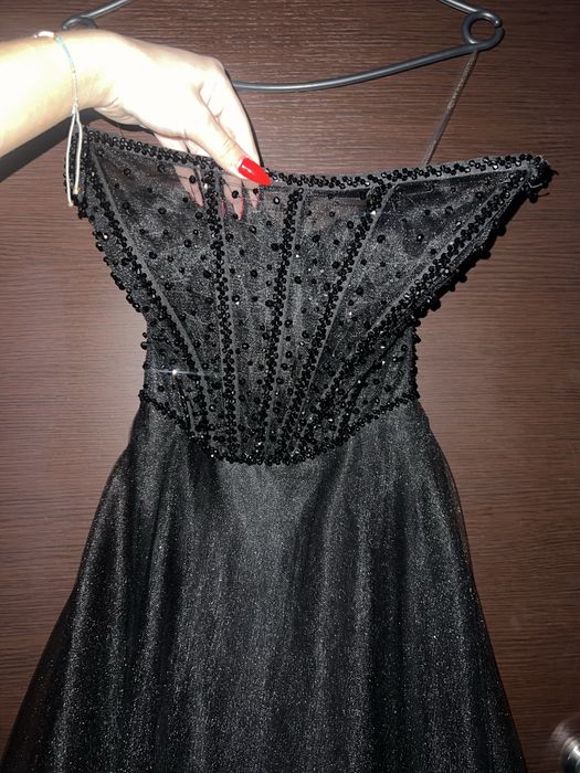 Продавам бална рокля