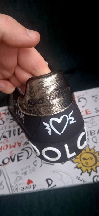 Vând Adidași Dolce & Gabbana marimea 43