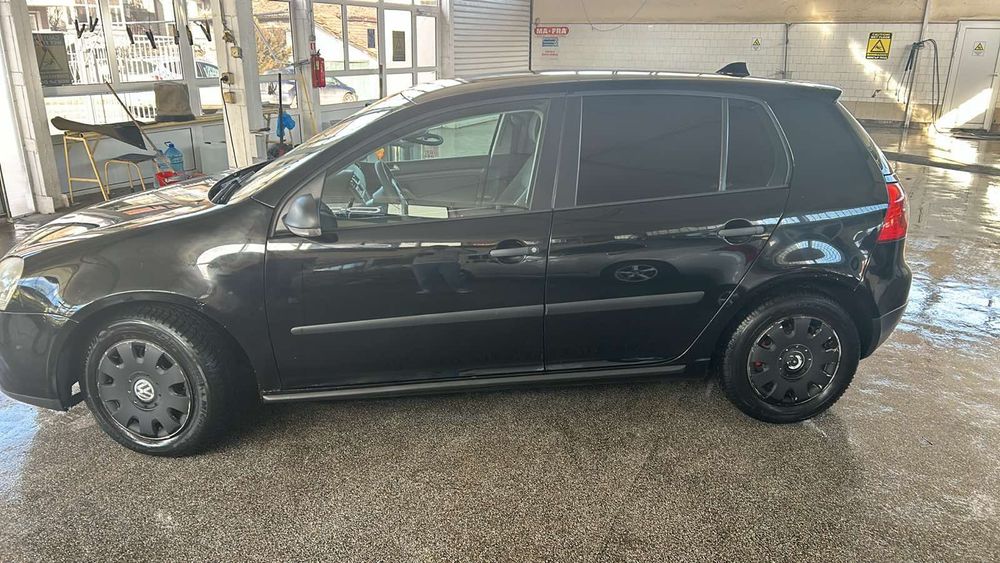 Продавам VW Golf 5