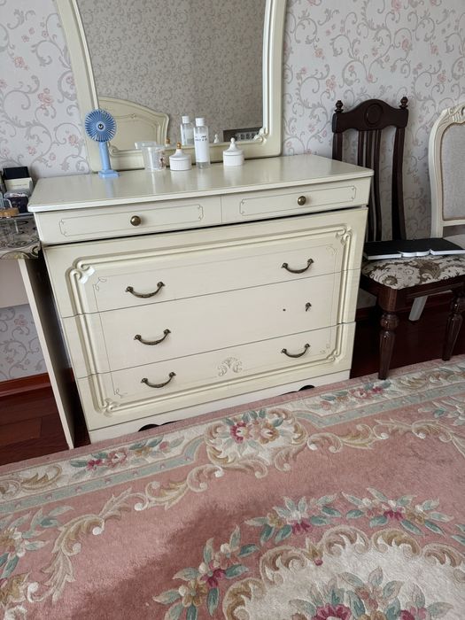 Спальний гарнитур