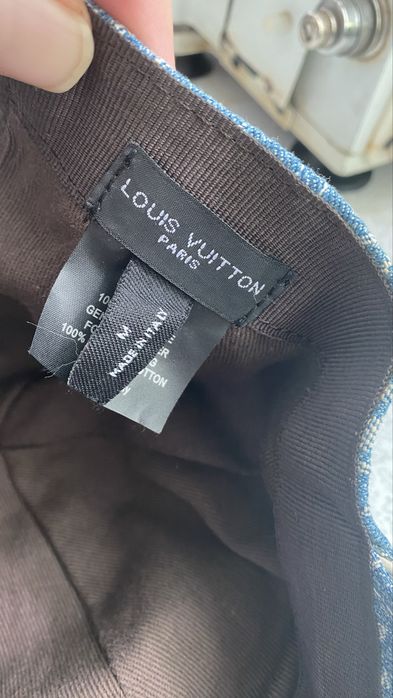 Шапка с козирка Louis Vuitton