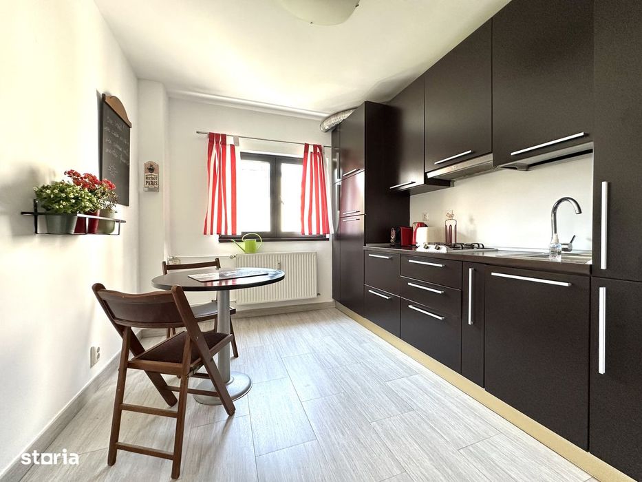 Apartament vedere spate, zona Calea Moșilor - intersecție cu Eminescu