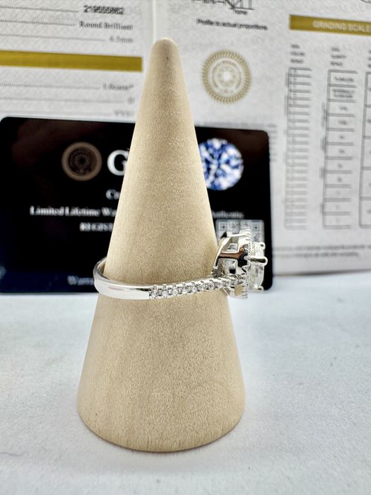 Сребърен пръстен с мойсанит (диамант) 1 карат