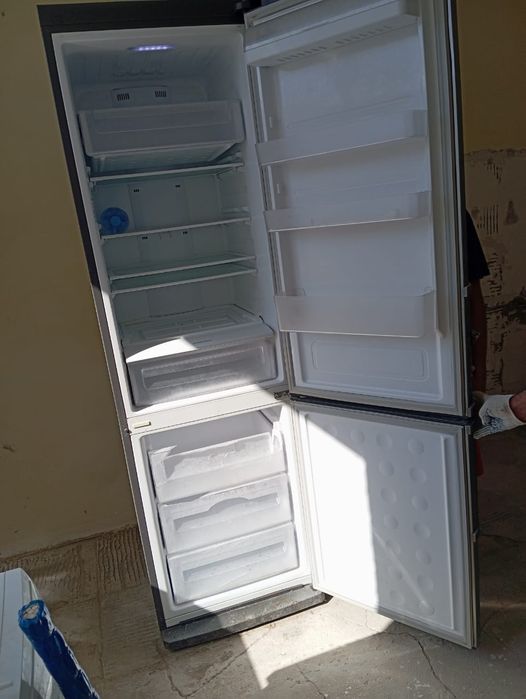 Продам холодильник