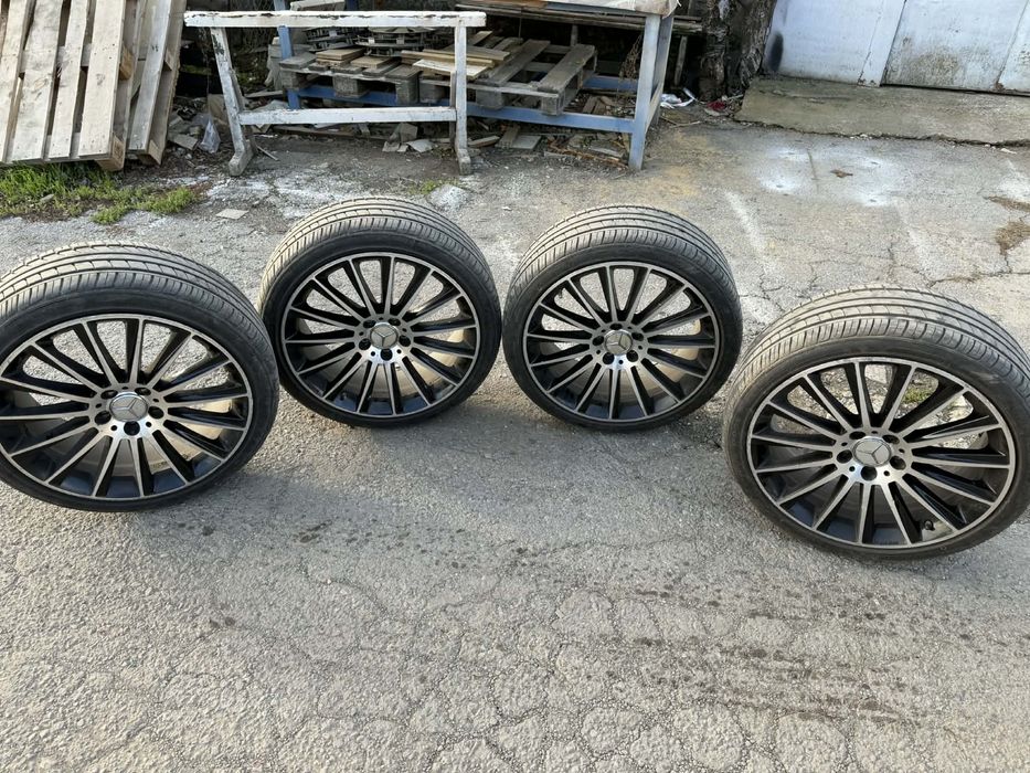Продавам гуми с джанти 19 цола за Mercedes W205