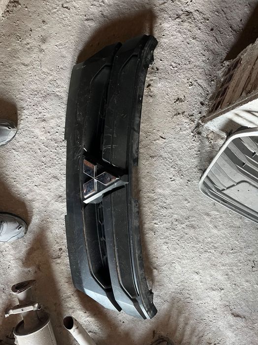 Продавам брони и фарове