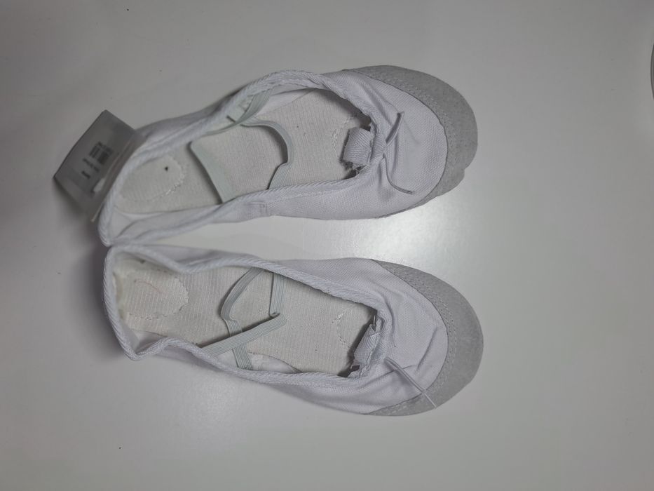 Продам новые балетки для танцев