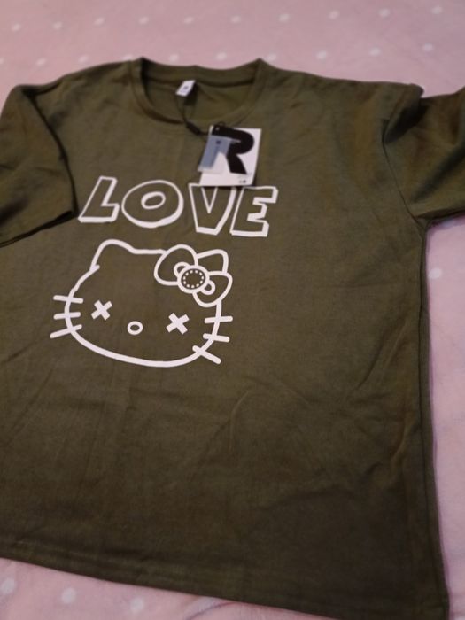 Продам новые футболки