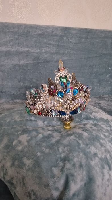 Корона ручной работы