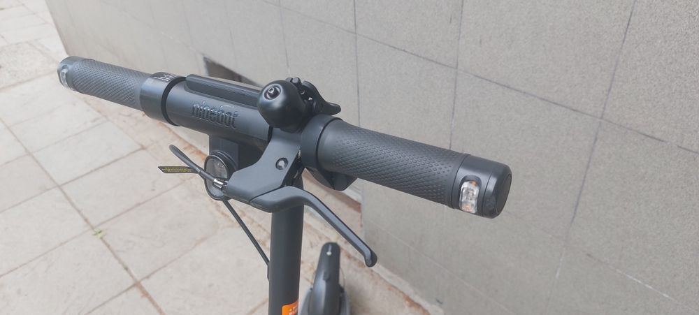 Продавам електрическа  тротинетка Ninebot от Германия