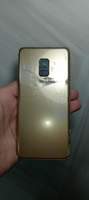 Samsung Galaxy A8 4/32 Gb 2021