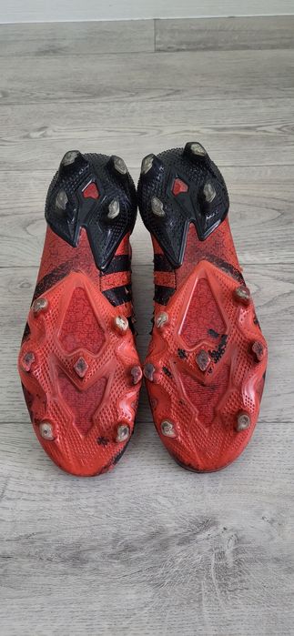 Продам бутсы Adidas Predator