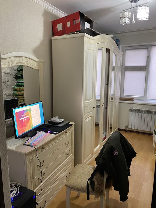 шкаф и тумбочки сатылады