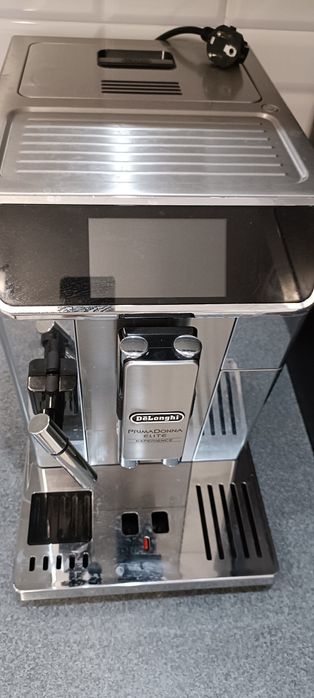 Продается кофемашина Delonghi