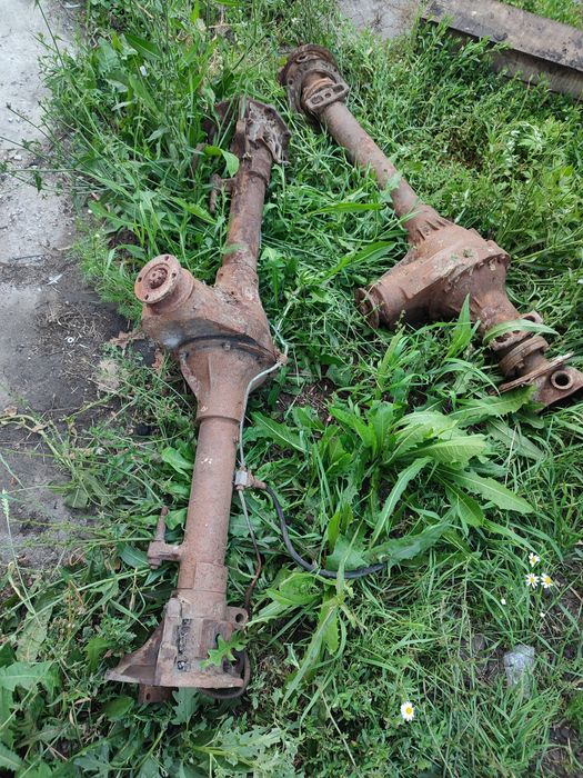 Продам запчасти на военные мосты Уаз