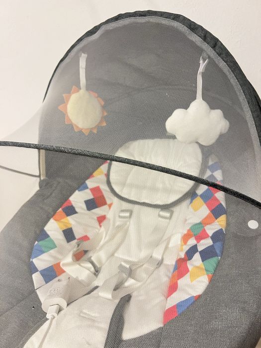 Leagan electric pentru bebelusi cu 5 viteze