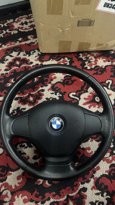 Волан с airbag, километраж, панел с бутони за режими от bmw f20