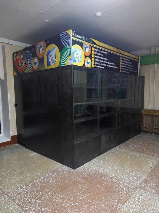Срочно продам витрину