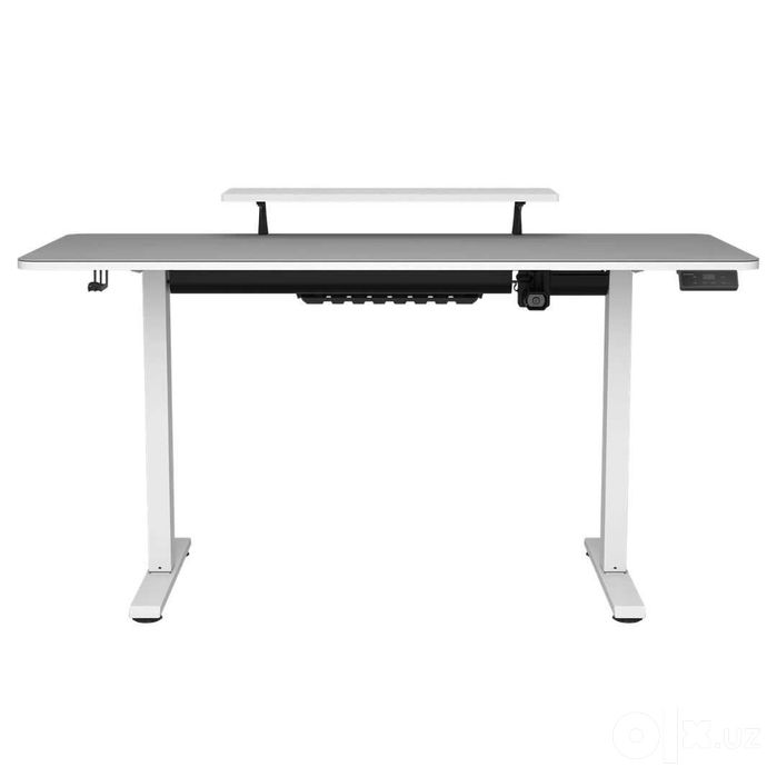 Игровой стол Cougar E-Star 140 с электроподъёмом — чёрный / белый