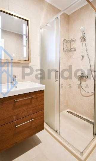 Дава се под наем Тристаен апартамент в София, Кръстова вада - 92 кв.м за 799 € - Снимка #6