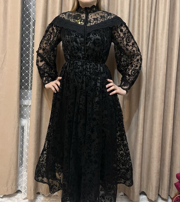 Продам новые платья