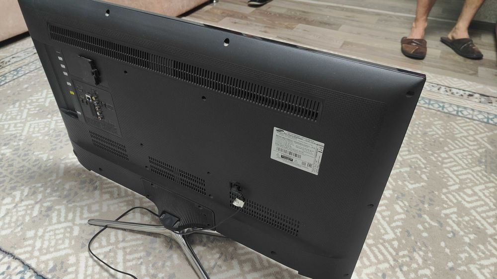 Телевизор Samsung Smart TV