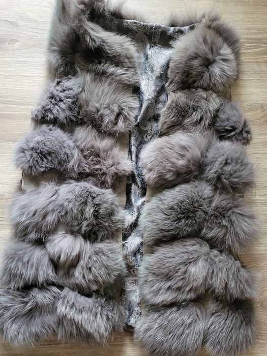 Елеци от лисица различни цветове