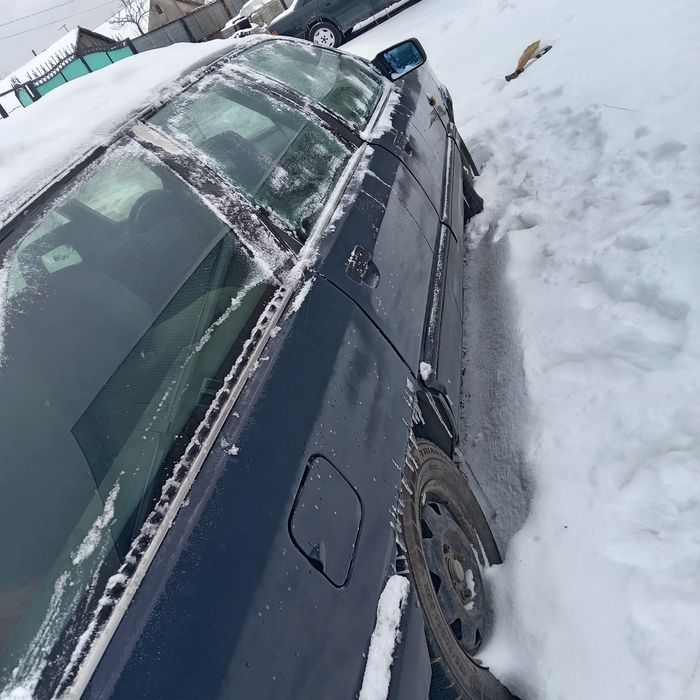 Ауди A6 универсал 2.3 1989