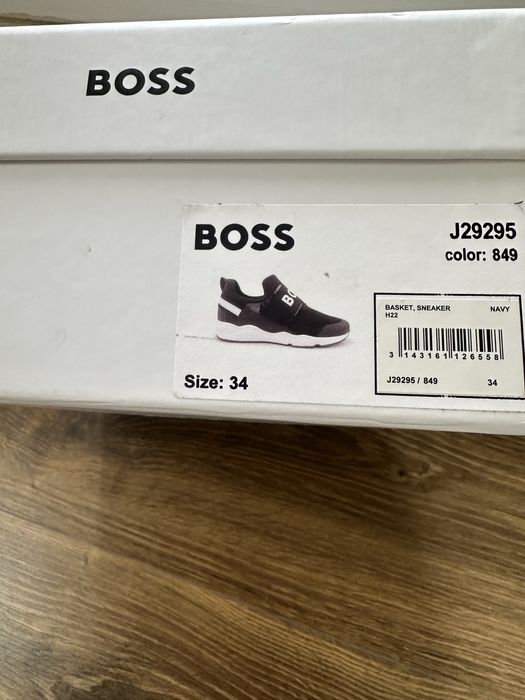 Маратонки Boss за момче 34 номер