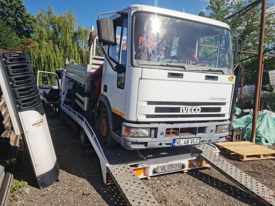 Servicii tractari platforma 6m cu capestan,program noaptea urgente