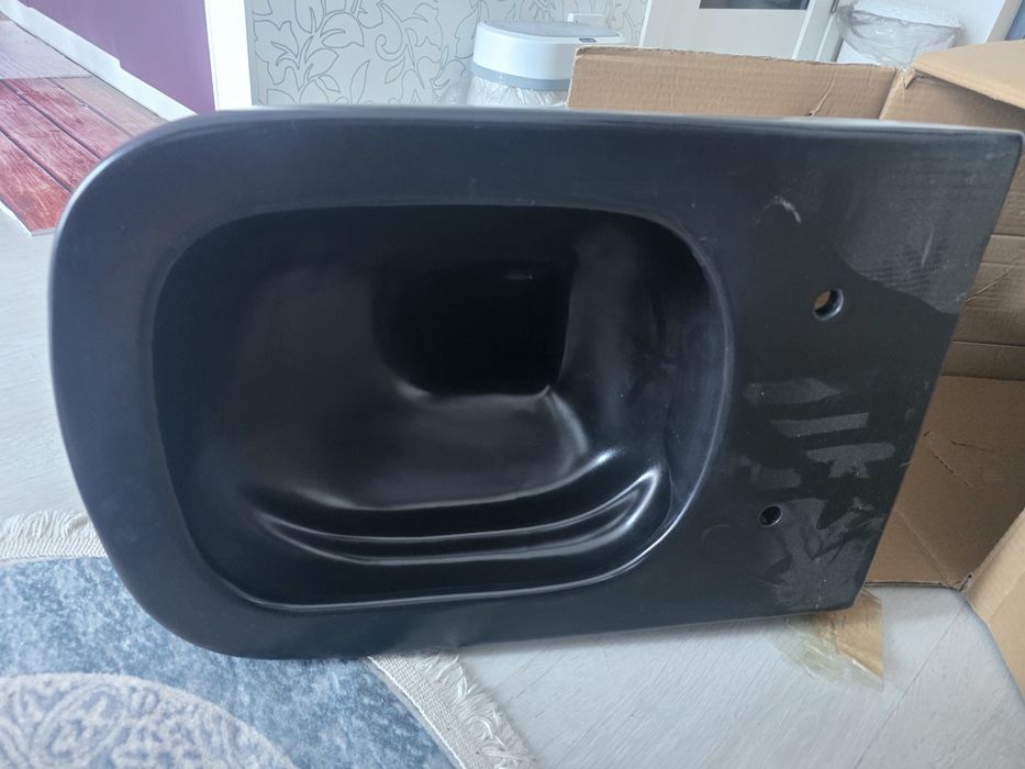 Продам унитаз навесной тупецки новый