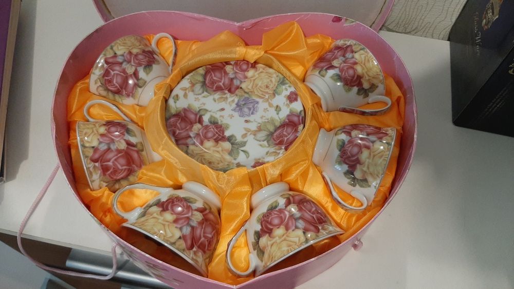 Продам чайный сервиз