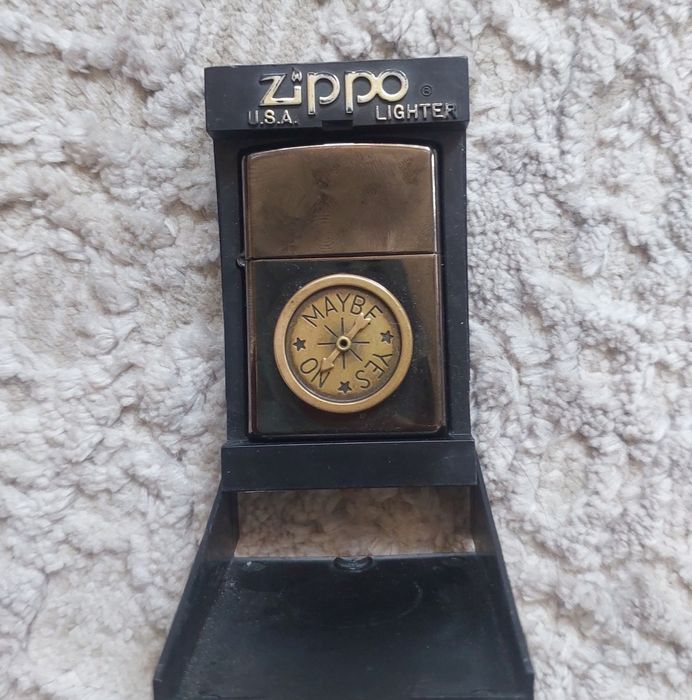 Продам оригинальную зиппо зажигалку 2002года