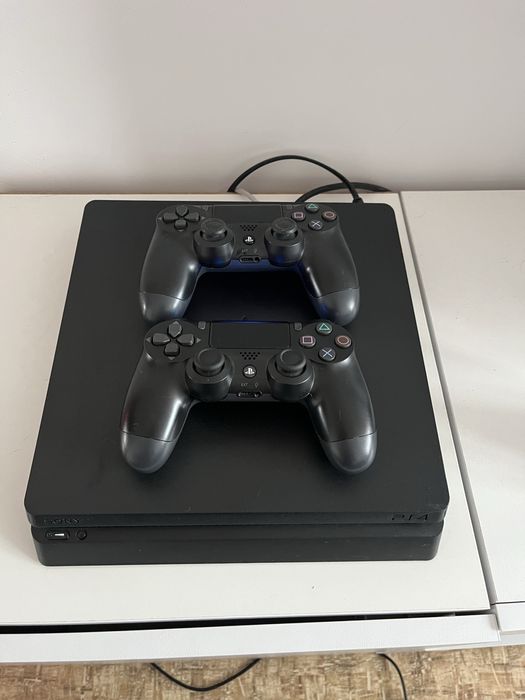продам Play Station 4 slim