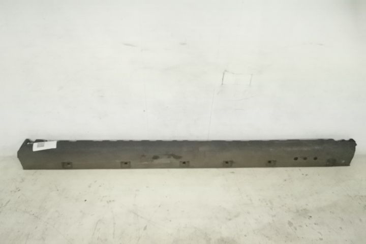 Ornament Prag Dreapta Original In Stare Buna Dacia Duster 2 2017 2018