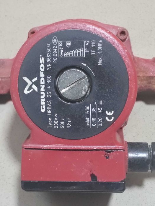 Pompa recirculare Grundfos, 25-4 180, utilizată 2 luni!
