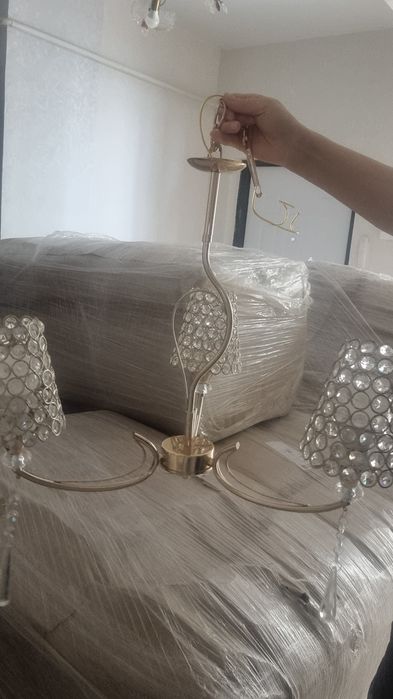 Продам люстрю в отличном состоянии