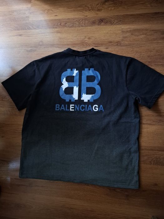 BALENCIAGA- FENDI мъжки тениски  2XL  размер.