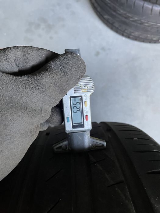 Anv vara 275/40/20Continental/Hankook