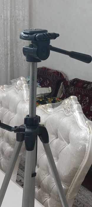 Штатив универсалний, для камеры и фото.