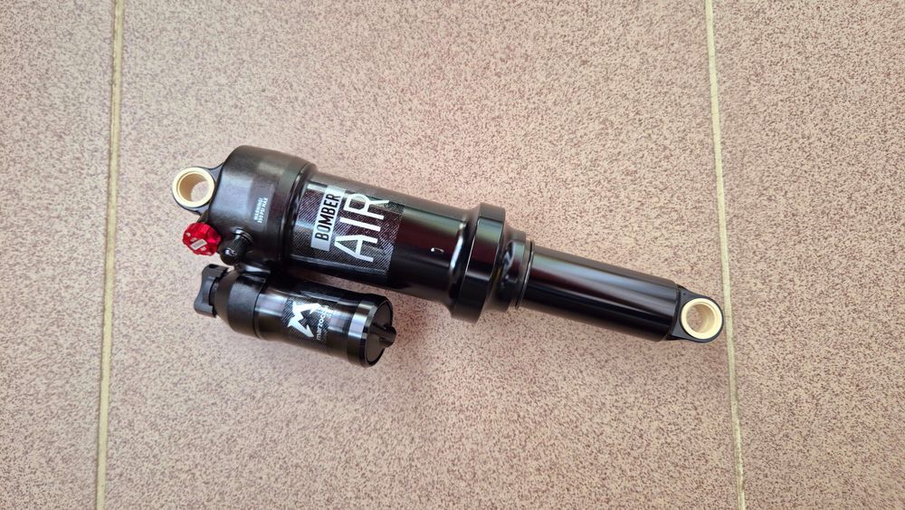 Shock nou Marzocchi Bomber Air, model nou 2025