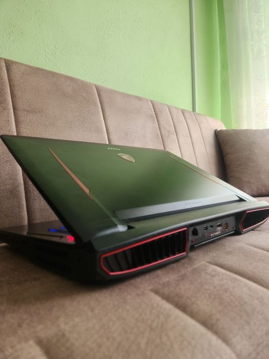 MSI TITAN gt73 _