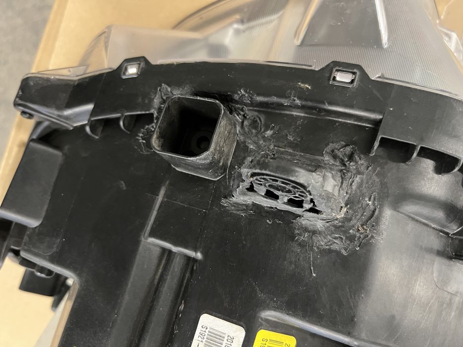 Hyundai Santa Fe IV - ляв фар !ПЕРФЕКТЕН!